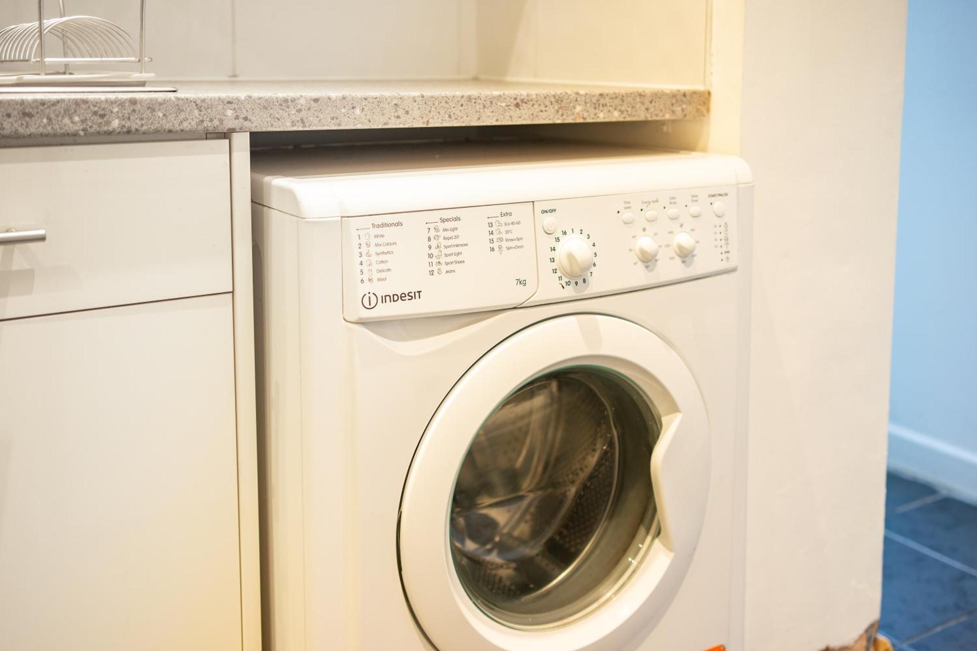Cozy Rooms In Shared Accommodation Near Anfield Stadium With Parking And Wifi Ливерпуль Экстерьер фото